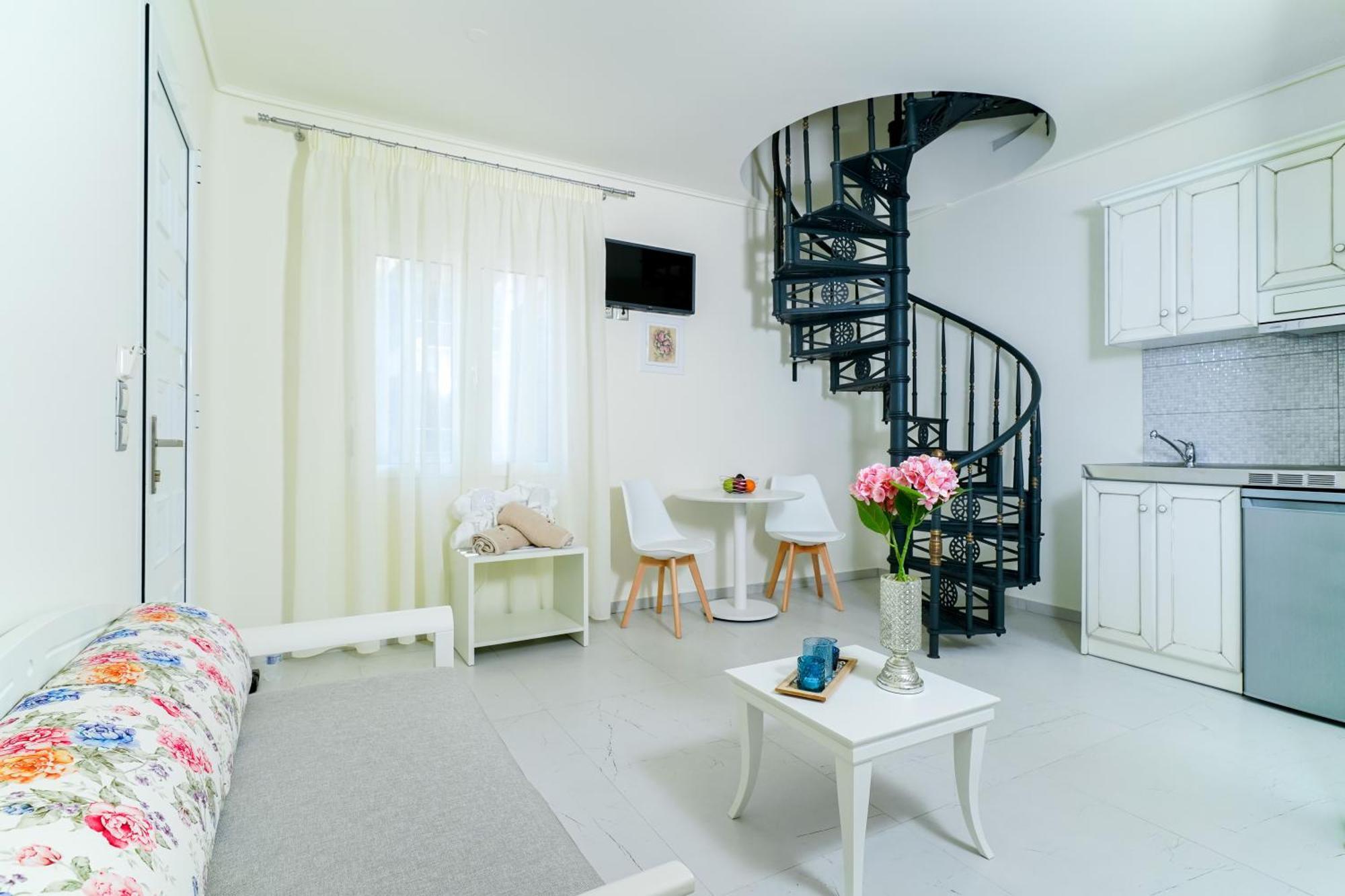 Lobelia Luxury Suites 克里斯阿穆迪亚 外观 照片